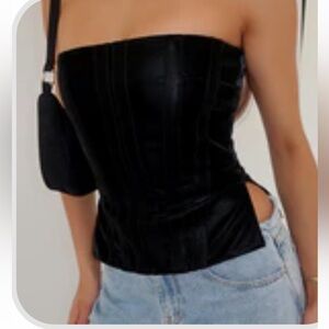 White Fox Boutique Black Crop Top